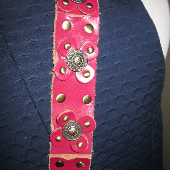 Patricia Nash Amerina Guitar Strap w/Flora studs Leather Cross-body NWT Fuchsia - Picture 8 of 16